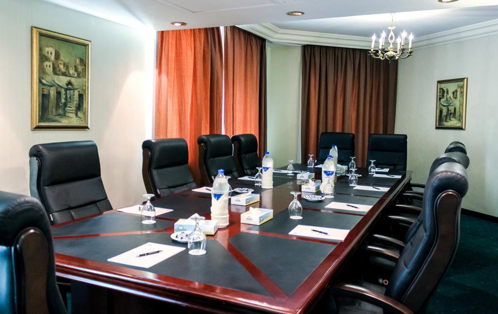 Days Inn Hotel & Suites Amman Extérieur photo